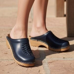 Troentorp Bastad Wright Navy Leather Closed-Toe Clogs Woven Vamp EU 39 |US 8-8.5